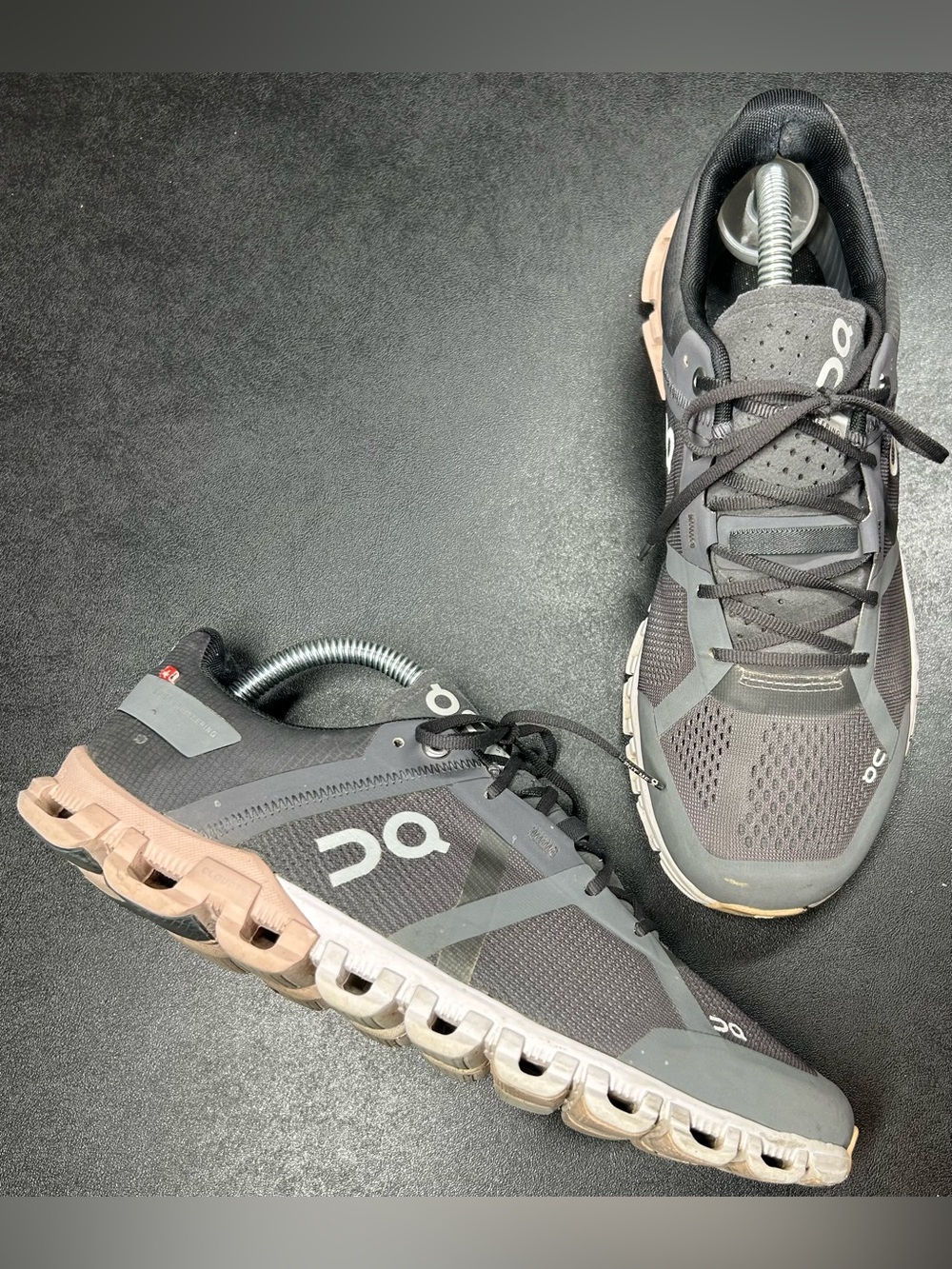 On Cloud Women’s Size 9.5 Cloudflow Rock Rose Gray Running Shoes